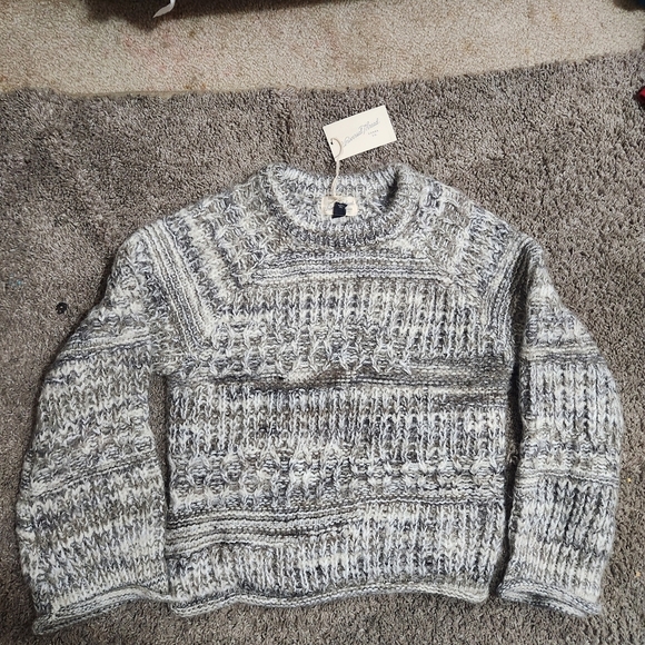 Universal Thread Sweaters - Universal Thread Men's Marled Gray Crewneck Sweater